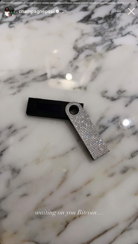 Foto pessoal da hardwallet ledger do cantor Drake divulgada em seus instagram.